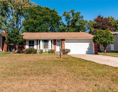 25030 Thorndyke St, Southfield, MI, 48033