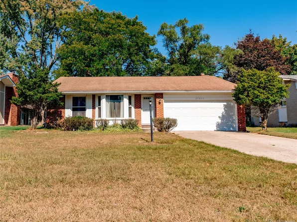 25030 Thorndyke St, Southfield, MI 48033