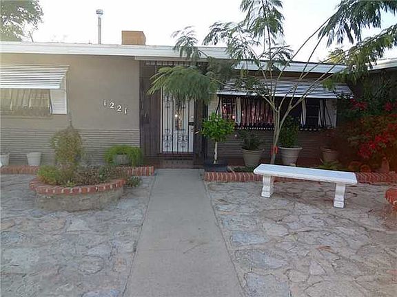 4th image of 1221 Likins Dr