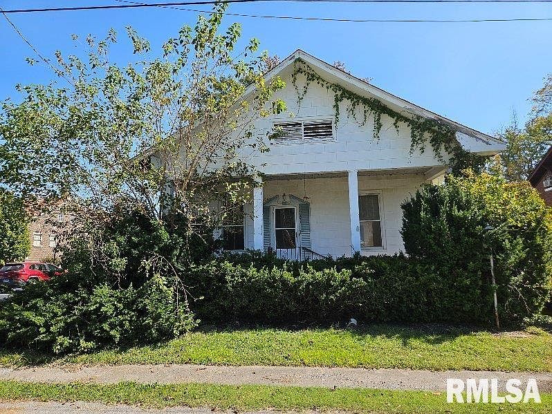 1st image of 301 S Van Buren St