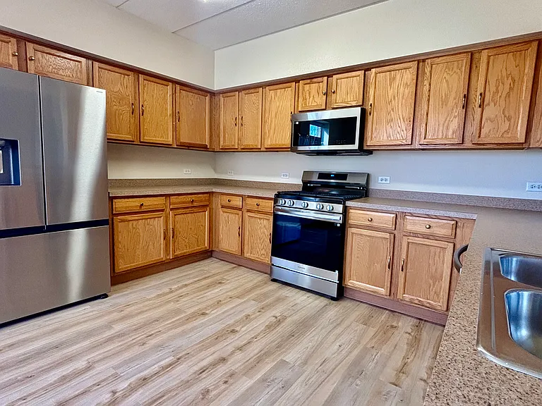 16690 Liberty Cir #1S — Photo 7