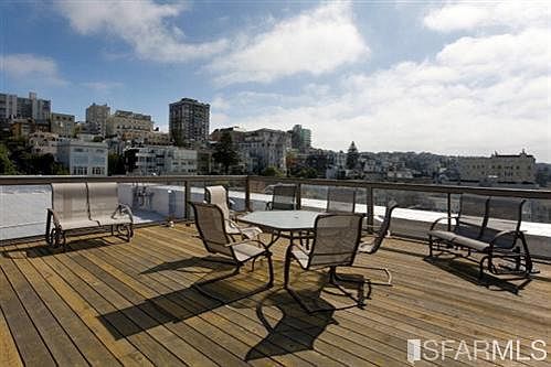 2nd image of 1990 Green St APT 105