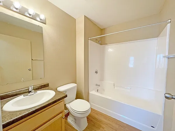 Minot Place Apartments — Photo 21