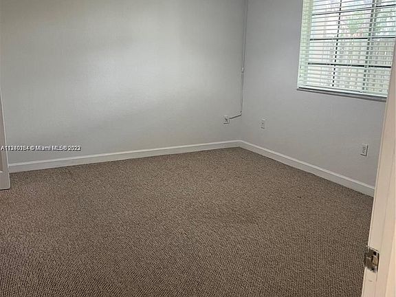 5th image of 376 NE 26th Ter Unit 102