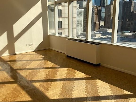 4th image of 160 W 66th St #21HA