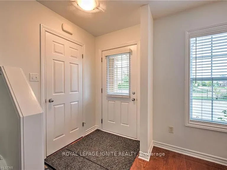 3320 Meadowgate Blvd #240 — Photo 6