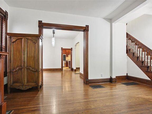 4th image of 3028 Grand Ave