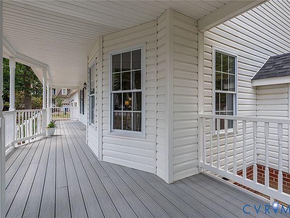 3rd image of 1006 Rockhaven Ct