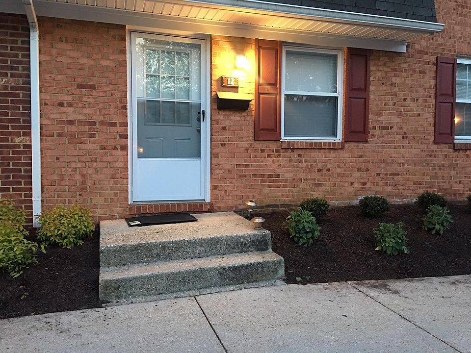 1st image of 12 Heritage Ct