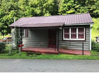 731 Hill Creek Rd, Richlands, VA 24641