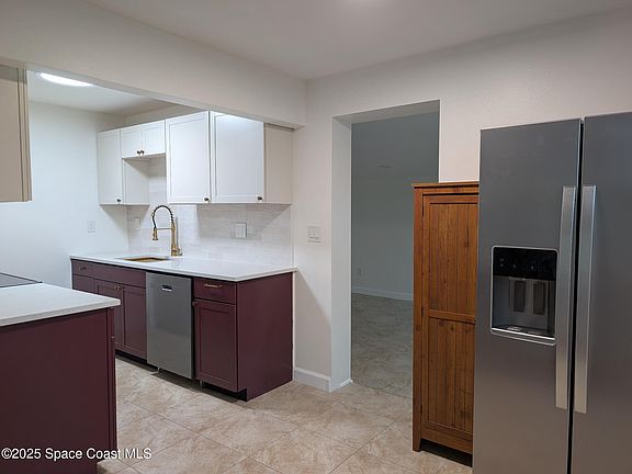 3rd image of 2031 Maid Marian Ln