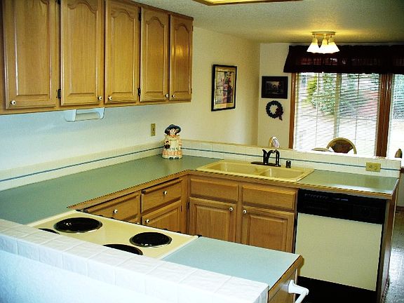 5th image of 339 Macbrae Dr
