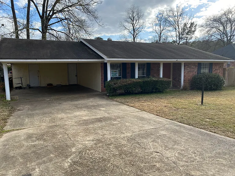 9541 Baird Rd — Photo 1