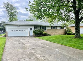 8443 Webster Rd, Strongsville, OH 44136