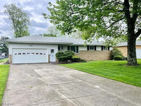 8443 Webster Rd, Strongsville, OH 44136
