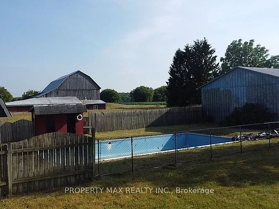 3rd image of 5363 Davis Dr