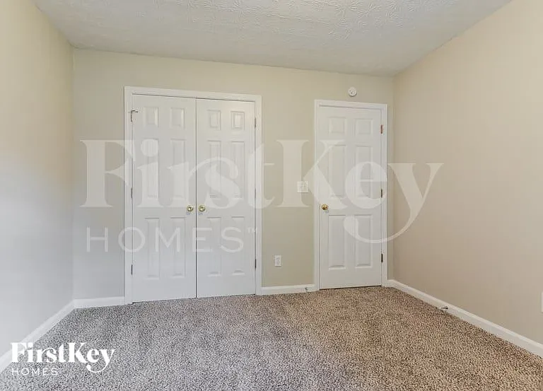 940 Willow Hollow Dr — Photo 11