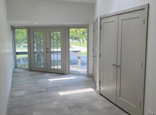 142 Hill St, Mount Prospect, IL 60056