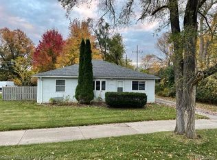 580 E Auburn Rd, Rochester Hills, MI 48307