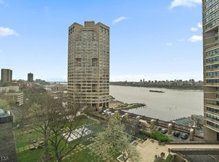 7000 Boulevard #30H, West New York, NJ 07093