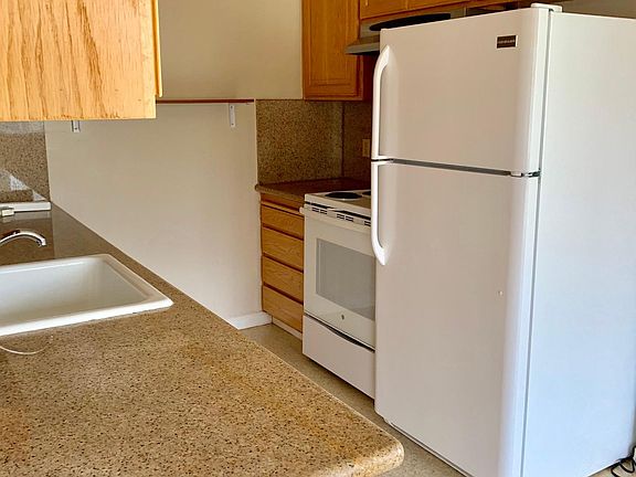 3rd image of 2069 Radio Ave APT 18