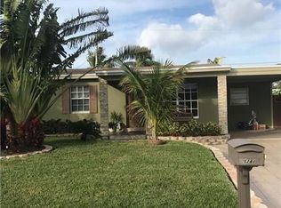 5241 NE 1st Ave, Oakland Park, FL 33334