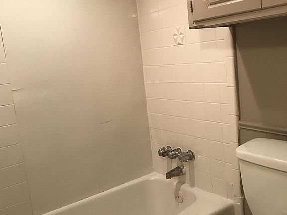 5th image of 100 N Briarwood St APT 206