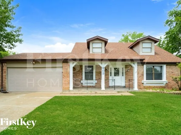 805 Forest Village Dr, Ballwin, MO 63021
