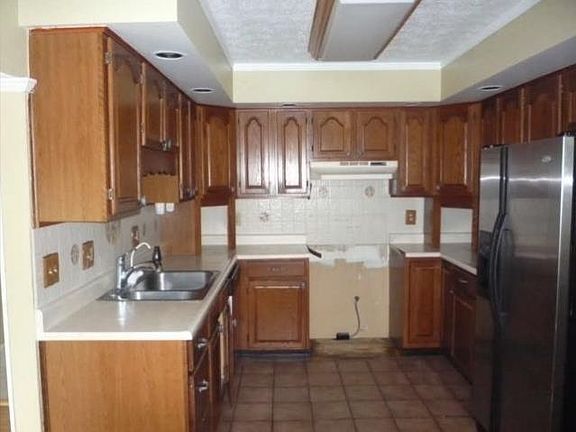 3rd image of 11804 Village Way NW