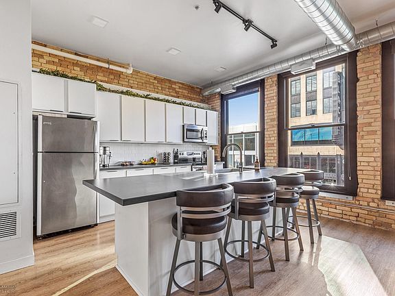3rd image of 117 Broadway N #202