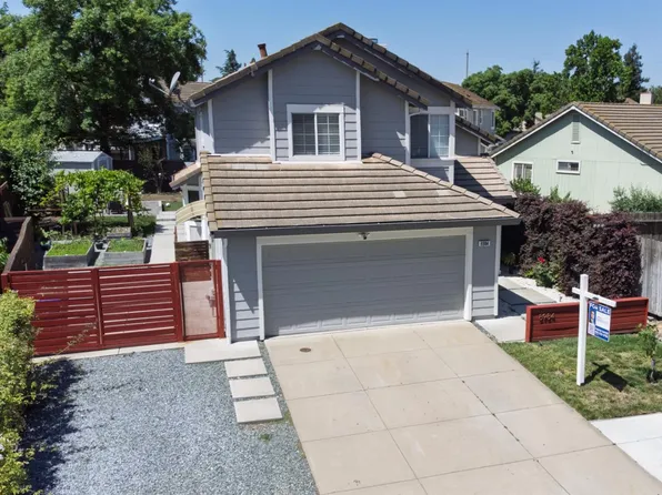 8984 Agate Creek Ct, Elk Grove, CA 95758