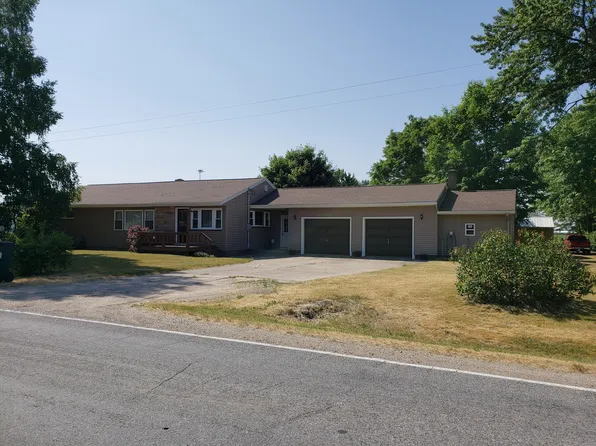 7230 W 72nd St, Fremont, MI 49412