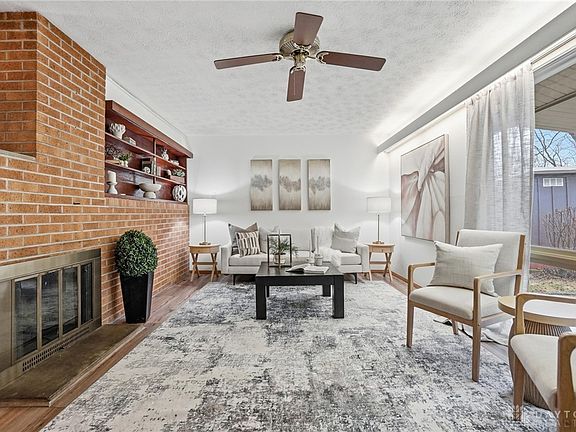 3rd image of 5187 Bayside Dr