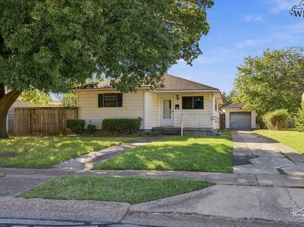 4304 McCutchen Ave, Wichita Falls, TX 76308