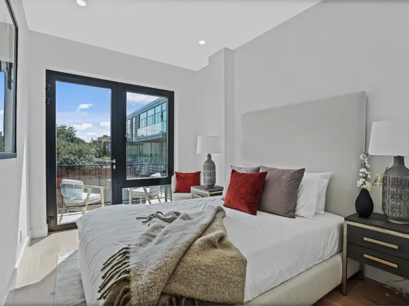 21-31 Shore Boulevard image 8 of 17