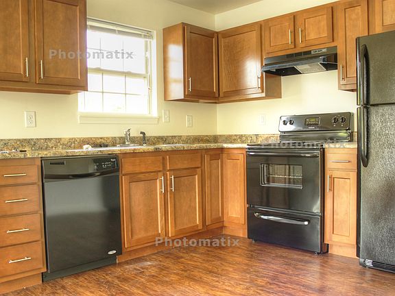 3rd image of 805 Gordon Smith Blvd APT 1