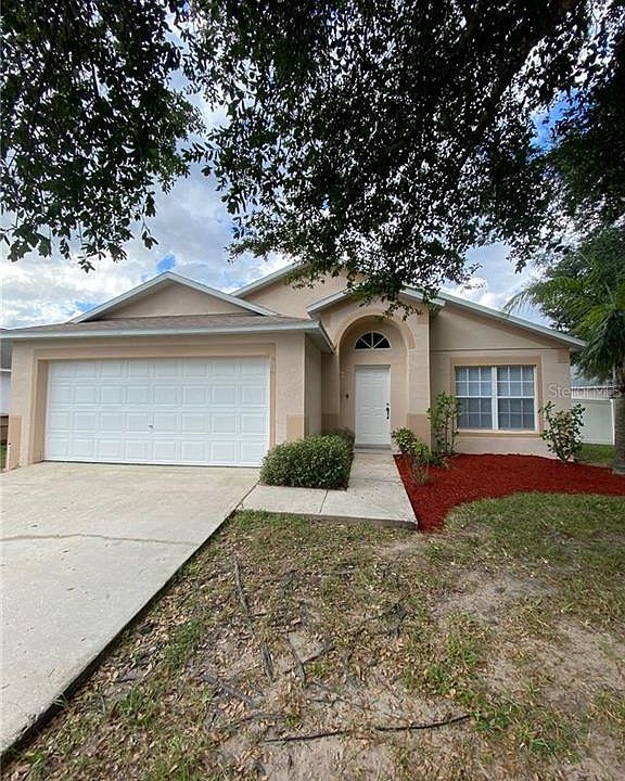 1st image of 910 Clear Creek Cir