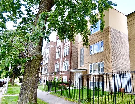 2nd image of 6427 N Albany Ave