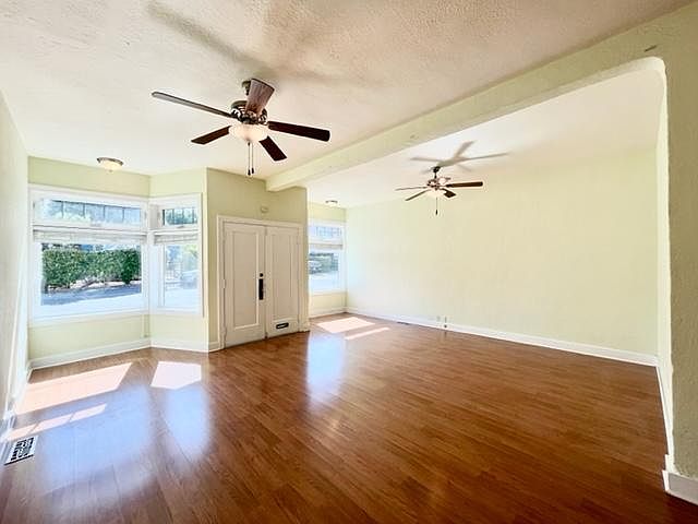 1st image of 909 Academy Ave #B