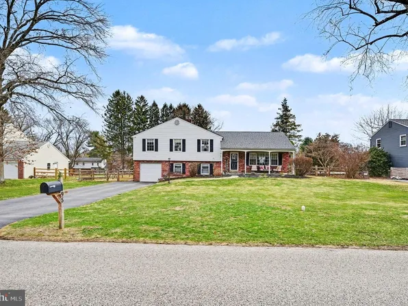 95 Kleyona Ave, Phoenixville, PA 19460