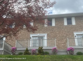 12 Northwood Rd, Lake Winola, PA 18625