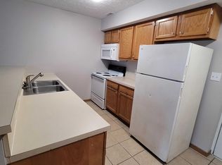 467 Spicer St APT B, Akron, OH 44311
