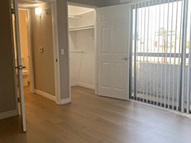 NoHo Village Apartments — Photo 23