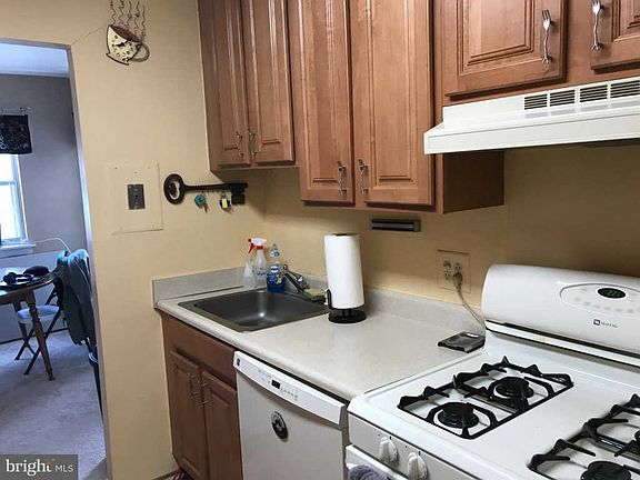 5th image of 1935 Wilson Ln APT 203