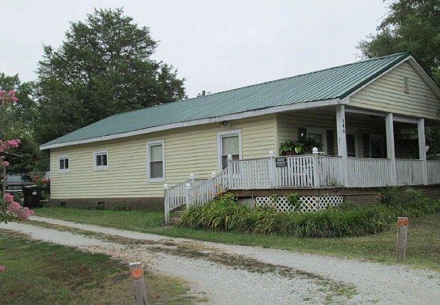 2nd image of 311 Devenny Rd