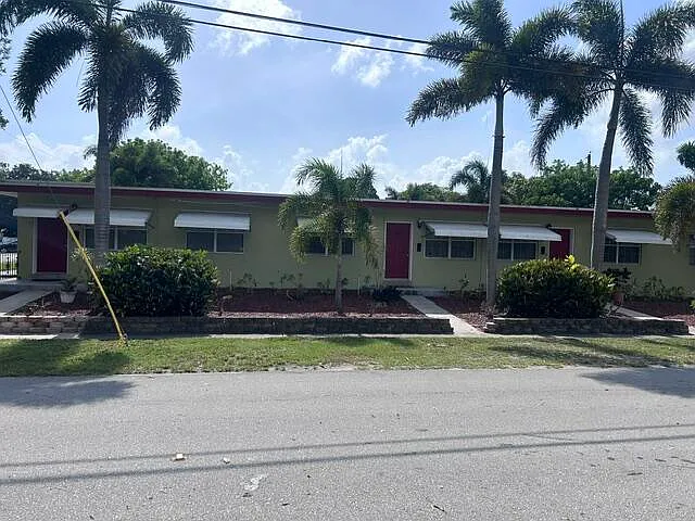 1428 NE 5th Ter #1428