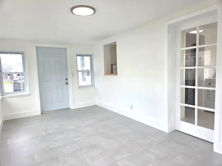 813 S 6th St — Photo 19