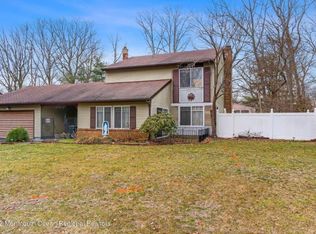 27 Chelsea Rd, Jackson, NJ 08527