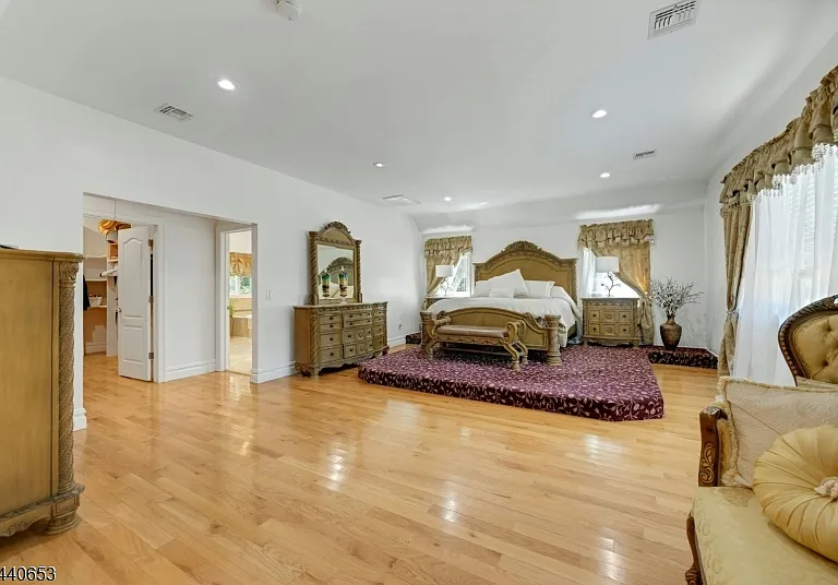252 Mabel Pl — Photo 29