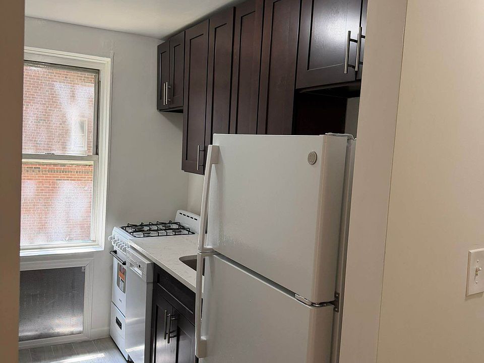 1st image of 217 E 7th St APT 2C
